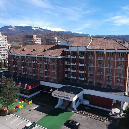Petrosani Camere De Inchiriat - Hotel Petroshani Srl Εξωτερικό φωτογραφία