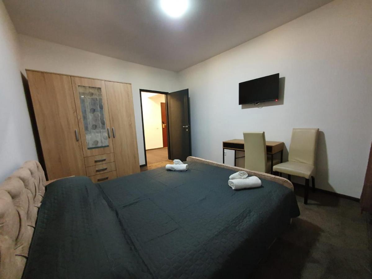 Petrosani Camere De Inchiriat - Hotel Petroshani Srl Εξωτερικό φωτογραφία
