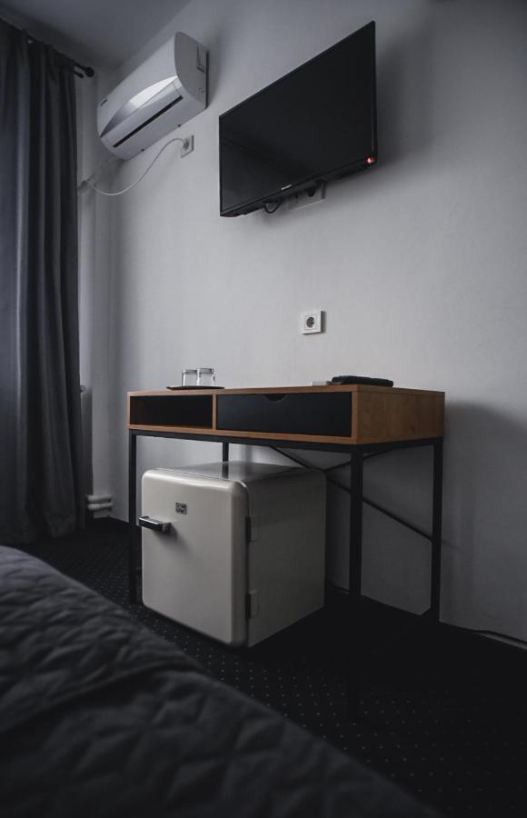 Petrosani Camere De Inchiriat - Hotel Petroshani Srl Εξωτερικό φωτογραφία