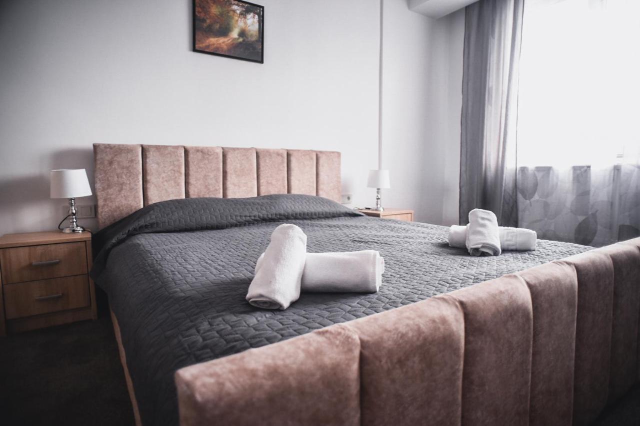 Petrosani Camere De Inchiriat - Hotel Petroshani Srl Εξωτερικό φωτογραφία
