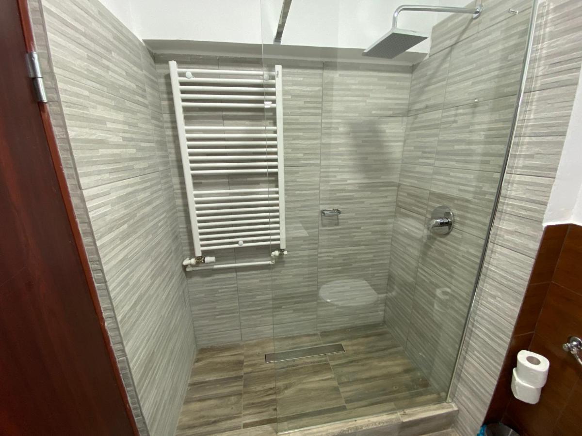 Petrosani Camere De Inchiriat - Hotel Petroshani Srl Εξωτερικό φωτογραφία