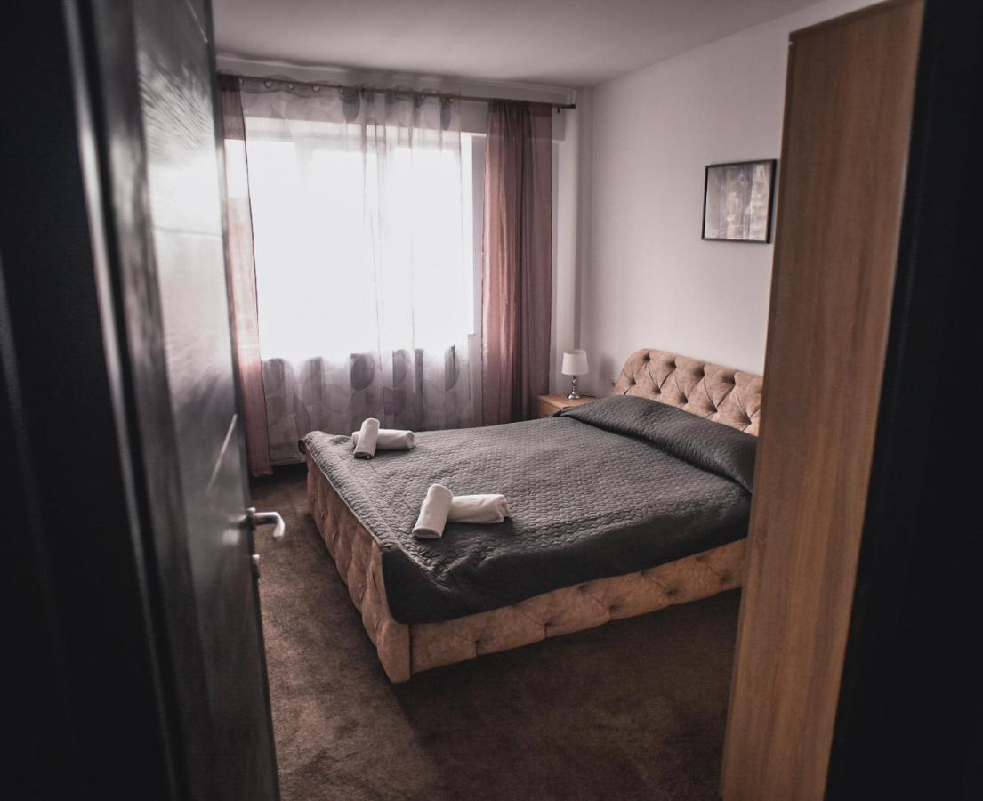 Petrosani Camere De Inchiriat - Hotel Petroshani Srl Εξωτερικό φωτογραφία
